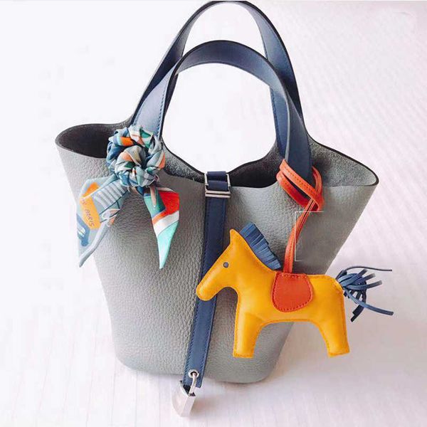 luxury designer picotin lock tote bags h home online store family vegetable basket bag 2023 new women's net red handbag small lock buck
luxury designer picotin lock tote bags h home online store family vegetable basket bag 2023 new women's net red handbag small lock buck