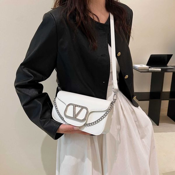 velatninio designer bags for ladiescrystal studded diamond buckle bag fashionable genuine leather women's bag high-end and trendy cross
velatninio designer bags for ladiescrystal studded diamond buckle bag fashionable genuine leather women's bag high-end and trendy cross