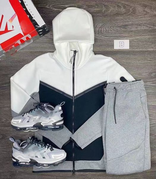 designer men's and women's wool pants sports suit casual warm street sports hooded sports pants set jogging.set, Black;brown
designer men's and women's wool pants sports suit casual warm street sports hooded sports pants set jogging.set, Black;brown