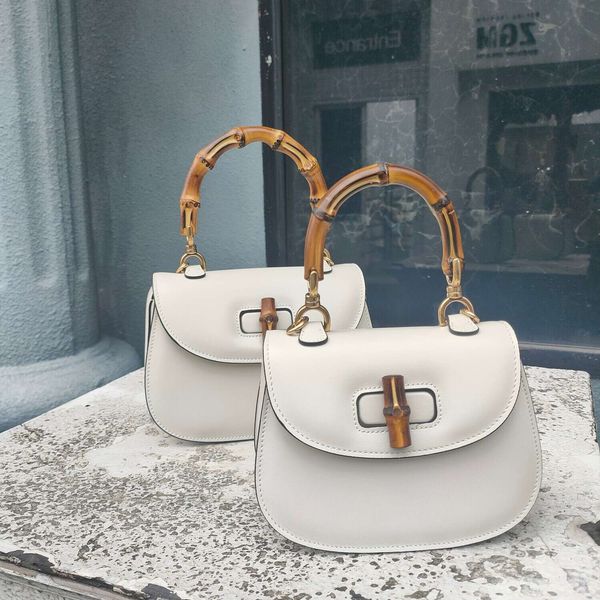 2023 new bamboo tote designer bag famous luxury handbag crossbody bag small bag versatile saddle bag fashionable and handbag
2023 new bamboo tote designer bag famous luxury handbag crossbody bag small bag versatile saddle bag fashionable and handbag