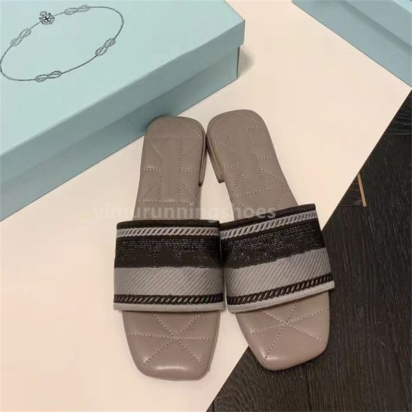 luxurys designer shoe women slides candy slippers womans home flip flops casual sandals summer leather flat slide rubber sole classic slider, Black
luxurys designer shoe women slides candy slippers womans home flip flops casual sandals summer leather flat slide rubber sole classic slider, Black