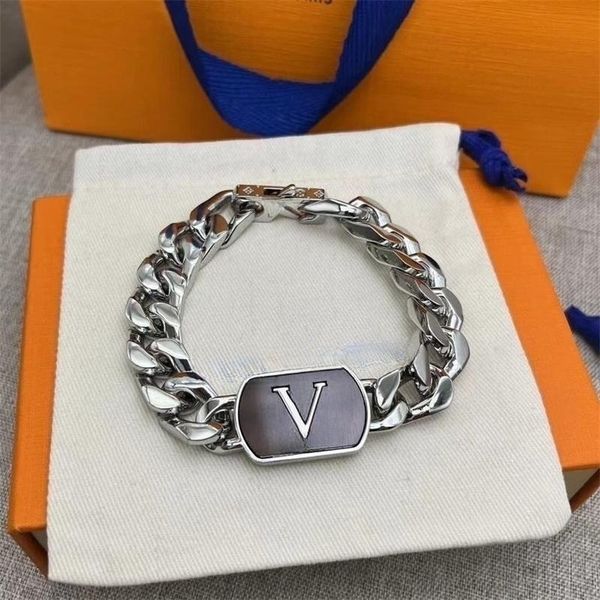 2023 love bracelet chain designer jewelry bangle 18k gold plated silver luxury buckle wedding party jewelrys women mens brand cart bracelets, Black
2023 love bracelet chain designer jewelry bangle 18k gold plated silver luxury buckle wedding party jewelrys women mens brand cart bracelets, Black