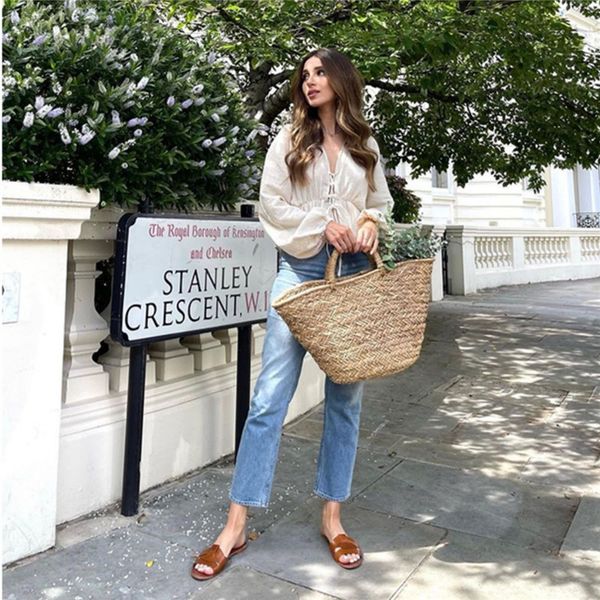 evening bags large capacity handmade straw bag beach shopping luxury designer woven shoulder women handbags for summer 230731
evening bags large capacity handmade straw bag beach shopping luxury designer woven shoulder women handbags for summer 230731