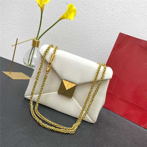 large v style bag designer bag for velatninio woman rivet bags chain single shoulder capacity small square net red fashion portable oblique
large v style bag designer bag for velatninio woman rivet bags chain single shoulder capacity small square net red fashion portable oblique