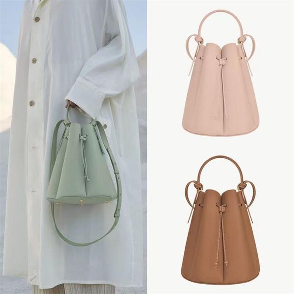 new fahsion polene french niche bucket bag 8 series leather women's petal pleated bucket bag shoulder bag handbag279f
new fahsion polene french niche bucket bag 8 series leather women's petal pleated bucket bag shoulder bag handbag279f