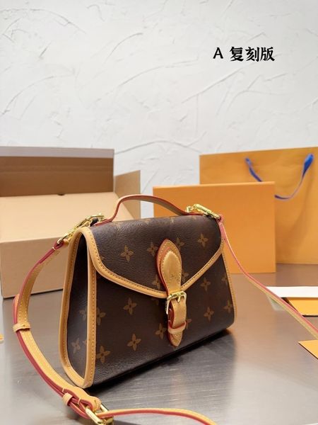 home l messenger bag nurse bag messenger bag handbag bum bag middle ancient series catwalk model interior qr code and special container arti
home l messenger bag nurse bag messenger bag handbag bum bag middle ancient series catwalk model interior qr code and special container arti