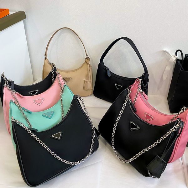 nylon 3piece re-edition 2000 2005 safino triangle bag luxury designer underarm saddle evening half moon bag womens mens chain clutch shoulde
nylon 3piece re-edition 2000 2005 safino triangle bag luxury designer underarm saddle evening half moon bag womens mens chain clutch shoulde