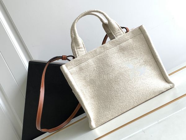 2023 new women's handbag high-end quality shoulder bag fabric crossbody bag daily and a variety of capacity is very practical 199162
2023 new women's handbag high-end quality shoulder bag fabric crossbody bag daily and a variety of capacity is very practical 199162