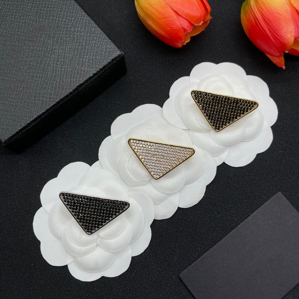 men women designer brooch fashion suits pins woman dress accessory triangle broche letter luxury jewelry brooches party, Gray
men women designer brooch fashion suits pins woman dress accessory triangle broche letter luxury jewelry brooches party, Gray