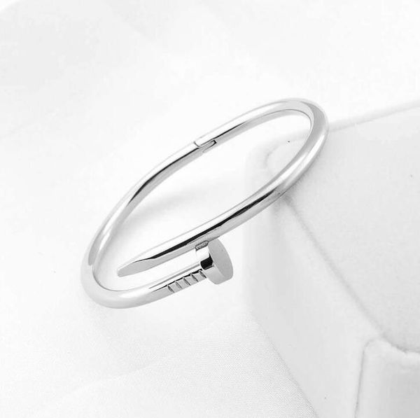 2023 luxury classic nail bracelet love bracelet fashion cuff bracelet couple bangle gold jewelry valentine's day gift, Black
2023 luxury classic nail bracelet love bracelet fashion cuff bracelet couple bangle gold jewelry valentine's day gift, Black