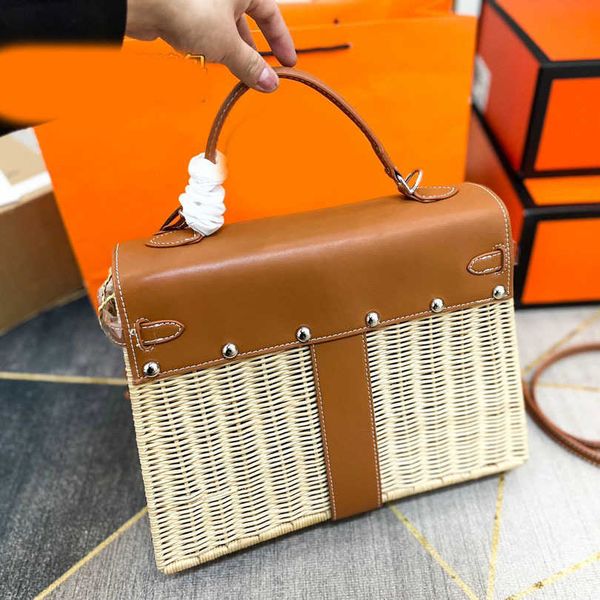 rattan woven beach bags lady designer bags luxurys handbags shoulder bags messengers purses shopping bags 230420
rattan woven beach bags lady designer bags luxurys handbags shoulder bags messengers purses shopping bags 230420