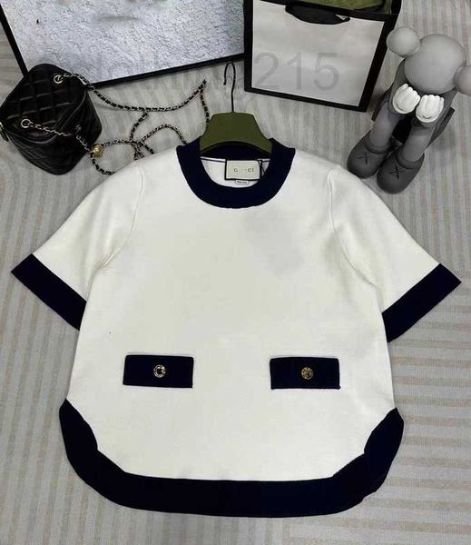 women's t-shirt designer summer new simple tongle style wind blue white contrast edge knitted slim fit short sleeve small and versatile
women's t-shirt designer summer new simple tongle style wind blue white contrast edge knitted slim fit short sleeve small and versatile