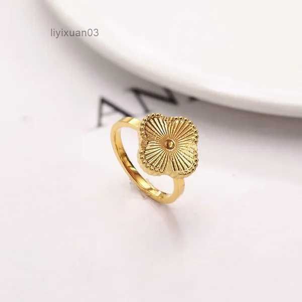 designer jewelry luxury classic 4/four leaf clover charm van kaleidoscope for girl women classic cleef diamond butterfly plated rose gold lu, Silver
designer jewelry luxury classic 4/four leaf clover charm van kaleidoscope for girl women classic cleef diamond butterfly plated rose gold lu, Silver