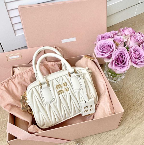 miui miu matelasse bowling tote bag with brand label purses shoulder handbag womens men designer wallet crossbody square genuine leather clu
miui miu matelasse bowling tote bag with brand label purses shoulder handbag womens men designer wallet crossbody square genuine leather clu