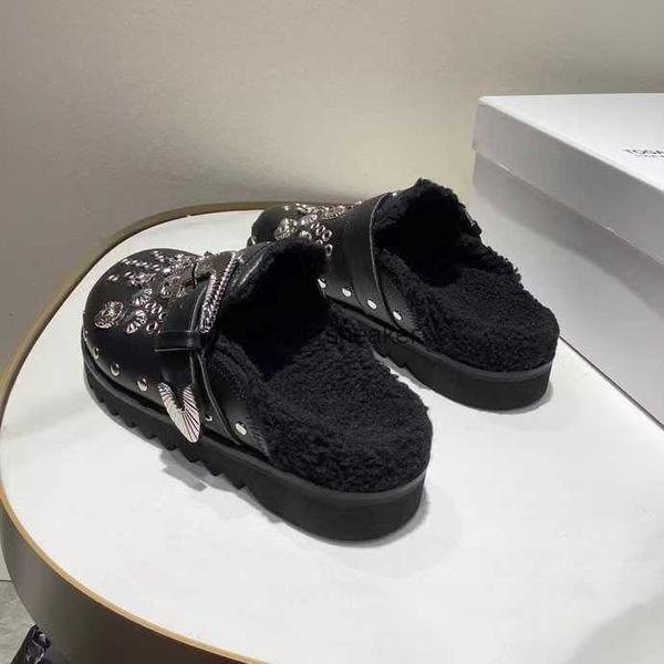 mona same slippers leather rivet cowhide thick bottom punk 2022 winter baotou new casual half slippers, Black
mona same slippers leather rivet cowhide thick bottom punk 2022 winter baotou new casual half slippers, Black