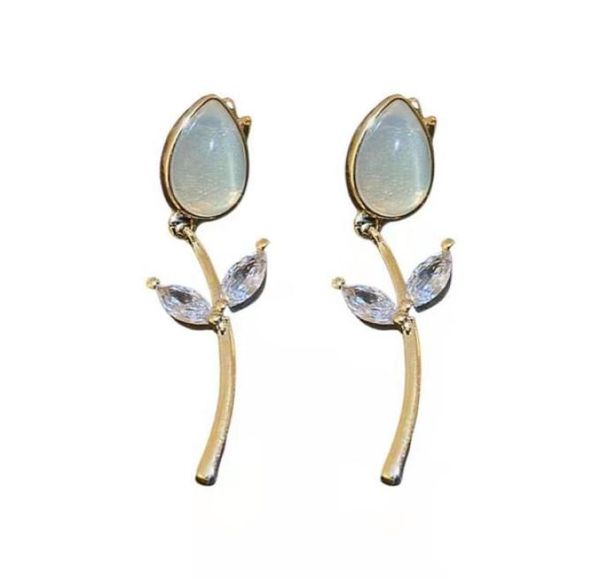 2022 spring opal tulip studs 925 silver needle lady fashion earrings simple personality birthday gift87598483752862, Golden;silver
2022 spring opal tulip studs 925 silver needle lady fashion earrings simple personality birthday gift87598483752862, Golden;silver
