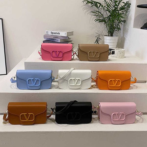 new velatninio ladies2023 designer bags bag for woman bag solid color fashion shoulder v-letter versatile underarm women's
new velatninio ladies2023 designer bags bag for woman bag solid color fashion shoulder v-letter versatile underarm women's