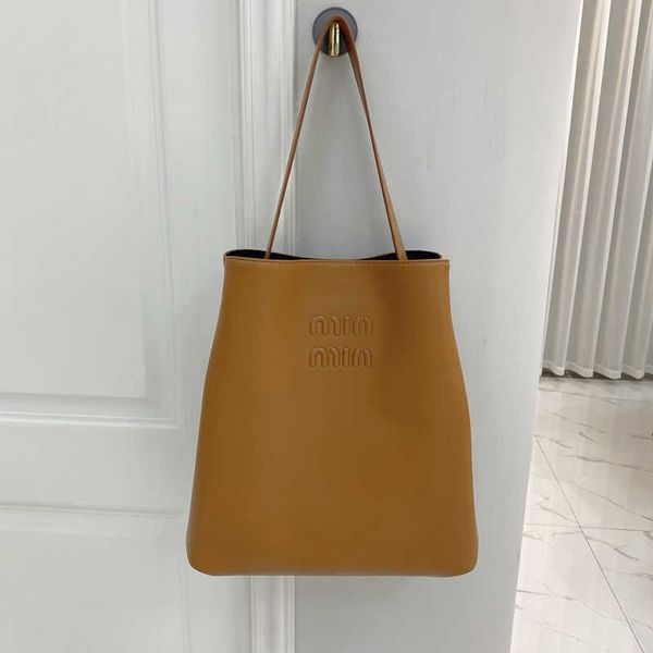 designer bags women's bag soft leather bag lazy large capacity shoulder underarm bag miu tote bag 20ii
designer bags women's bag soft leather bag lazy large capacity shoulder underarm bag miu tote bag 20ii