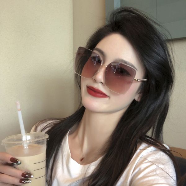 sunglasses women sunscreen eye protection trendy oversized classic brand high-end square-rimmed sun glasses, White;black
sunglasses women sunscreen eye protection trendy oversized classic brand high-end square-rimmed sun glasses, White;black