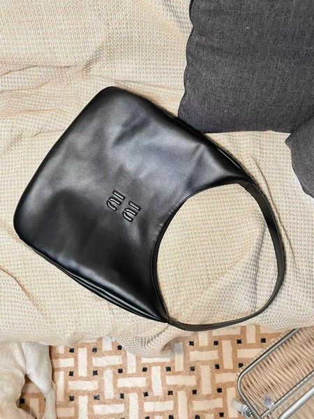designer bags bag commuter bag mommy bag large bag leather women's bag shoulder wandering bag miu tote bag enmy
designer bags bag commuter bag mommy bag large bag leather women's bag shoulder wandering bag miu tote bag enmy