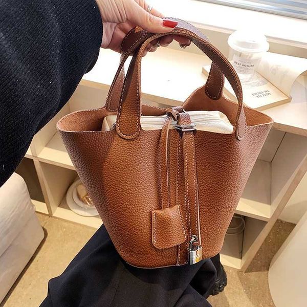 picotin lock luxury designer tote bags h home online store women's bag 2023 new basket large capacity handbag mommy commuter water buck
picotin lock luxury designer tote bags h home online store women's bag 2023 new basket large capacity handbag mommy commuter water buck