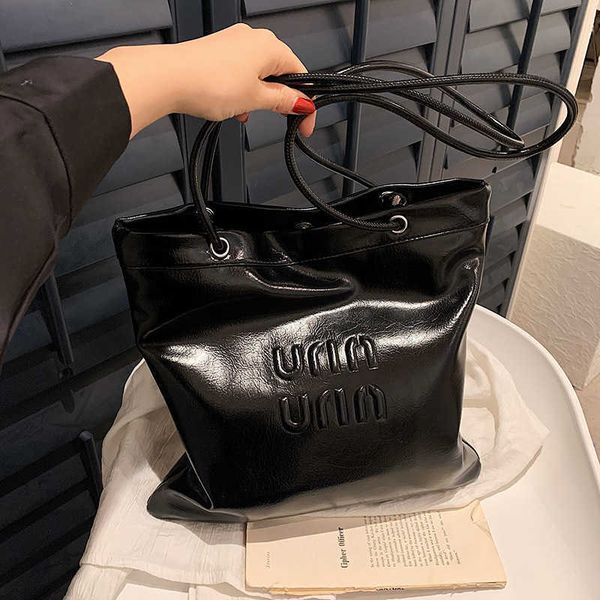 designer bags large capacity bag women simple embossed letter shoulder bag casual commuter crossbody bag miu tote bag k5jj
designer bags large capacity bag women simple embossed letter shoulder bag casual commuter crossbody bag miu tote bag k5jj