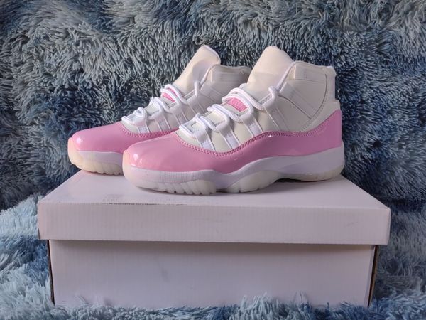new men basketball shoes 11 pink bumblebee space jam trainer sports sneaker jumpman x transformes 11s mens and women athletic designer shoes, White;red
new men basketball shoes 11 pink bumblebee space jam trainer sports sneaker jumpman x transformes 11s mens and women athletic designer shoes, White;red
