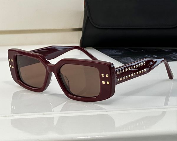 2023 new luxury designer brand fashion classical retro square sunglasses vls-108a-53 leisure time sunglasses ladies designers brown, White;black
2023 new luxury designer brand fashion classical retro square sunglasses vls-108a-53 leisure time sunglasses ladies designers brown, White;black