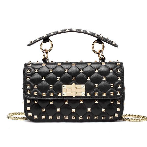 designer v women's bag bag bag ladiessheepskin bags for velatninio 2023 woman new rivet small square soft leather punk style chain one
designer v women's bag bag bag ladiessheepskin bags for velatninio 2023 woman new rivet small square soft leather punk style chain one
