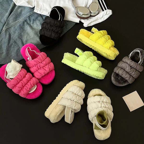 2023 designer women pure color wool slides slippers classic luxury fure fluffy furry warm sandals ladys autumn winter outerdoor muffin botto, Black
2023 designer women pure color wool slides slippers classic luxury fure fluffy furry warm sandals ladys autumn winter outerdoor muffin botto, Black