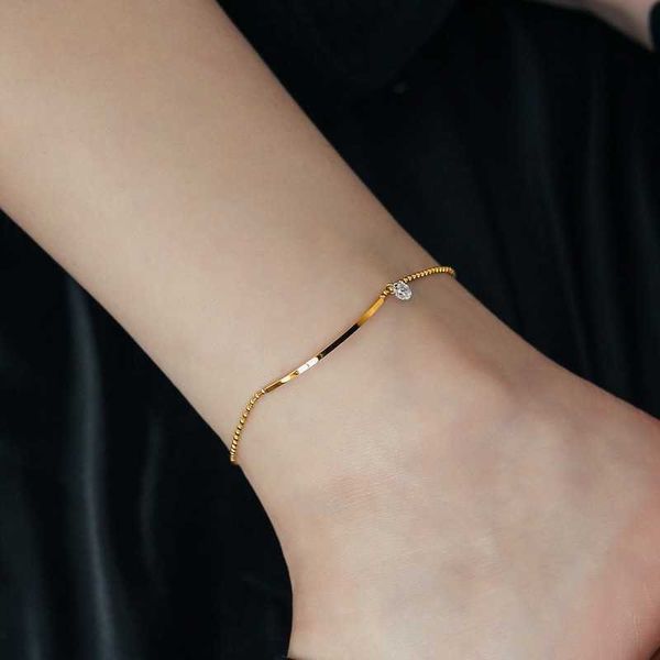 2023 new fashion summer metal zircon anklet chain for women golden color barefoot bracelet foot simple smiling leg jewelry 230719, Red;blue
2023 new fashion summer metal zircon anklet chain for women golden color barefoot bracelet foot simple smiling leg jewelry 230719, Red;blue