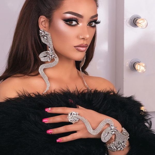 wedding jewelry sets exaggerated snake earrings and bracelet set luxury accessories connecting finger jewelry set for women party gift 23072, Slivery;golden
wedding jewelry sets exaggerated snake earrings and bracelet set luxury accessories connecting finger jewelry set for women party gift 23072, Slivery;golden