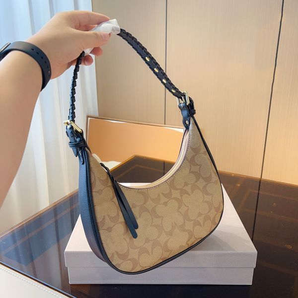 2023 high-quality crossbody evening shoulder bag designers tote ladies classic handbag travelling elegant fashion backpack for women
2023 high-quality crossbody evening shoulder bag designers tote ladies classic handbag travelling elegant fashion backpack for women