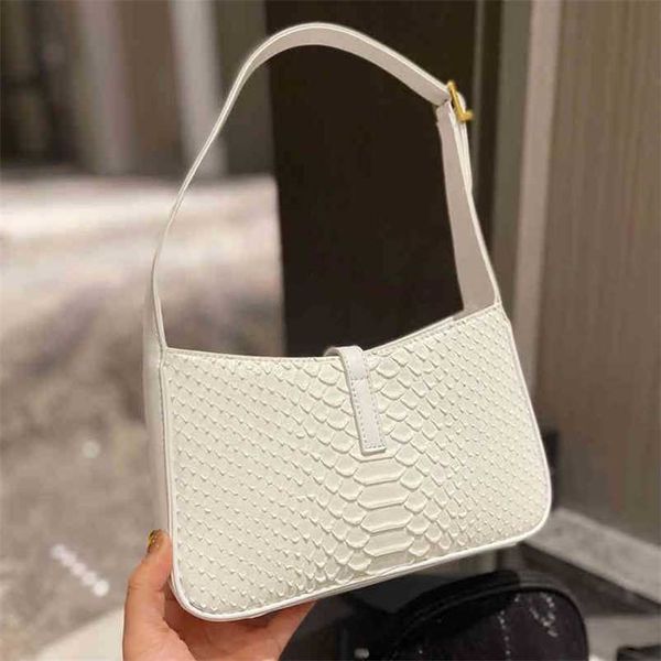 shoulder bags snake print underarm bag women leather designer handbag tote messenger vintage crossbody purses 220627
shoulder bags snake print underarm bag women leather designer handbag tote messenger vintage crossbody purses 220627