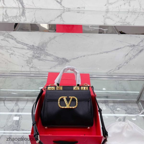 luxury bags big new v handbags handbag classic designer women's women valentins bag crossbody fashion light size 24.20 4kg3
luxury bags big new v handbags handbag classic designer women's women valentins bag crossbody fashion light size 24.20 4kg3
