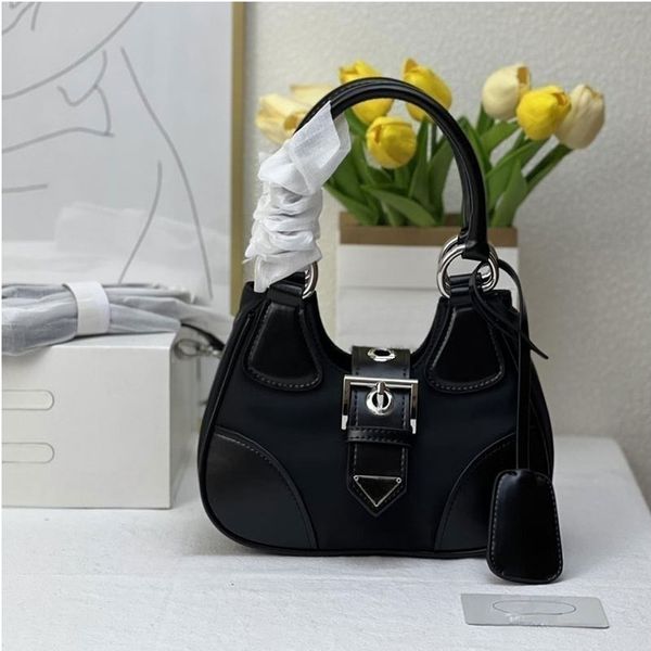designer shoulder bag triangle standard shoulder underarm bag luxury women's handbag crossbody bag belt buckle handbag network red reco
designer shoulder bag triangle standard shoulder underarm bag luxury women's handbag crossbody bag belt buckle handbag network red reco