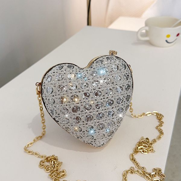 evening bags fashion heart for women 2023 sparkle diamond handbag party luxury small purse chain shell shoulder bag woman 230731
evening bags fashion heart for women 2023 sparkle diamond handbag party luxury small purse chain shell shoulder bag woman 230731