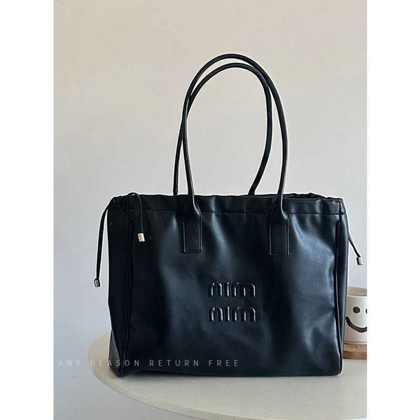 designer bags women's dark casual drawstring underarm bag large capacity shoulder commuter bag miu tote bag c5gn
designer bags women's dark casual drawstring underarm bag large capacity shoulder commuter bag miu tote bag c5gn