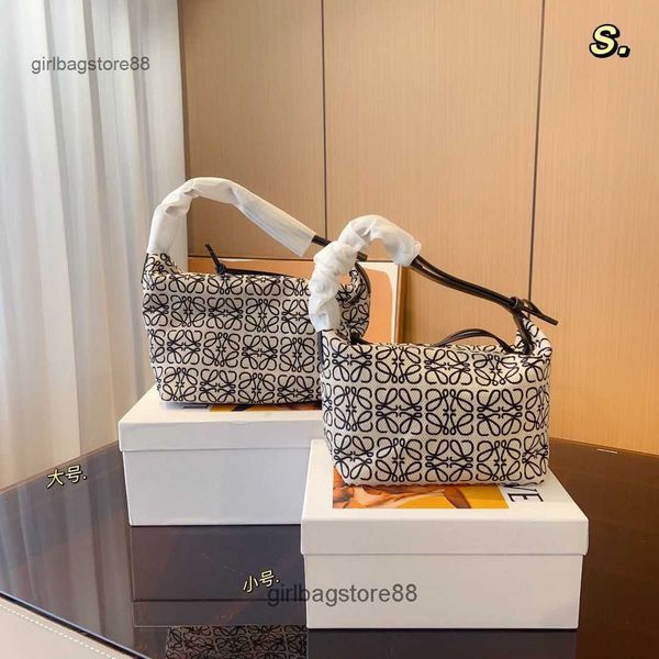 lloews bags spain lady girl bag women's designer 23 cubi underarm lunch jacquard canvas splice handheld shoulder
lloews bags spain lady girl bag women's designer 23 cubi underarm lunch jacquard canvas splice handheld shoulder