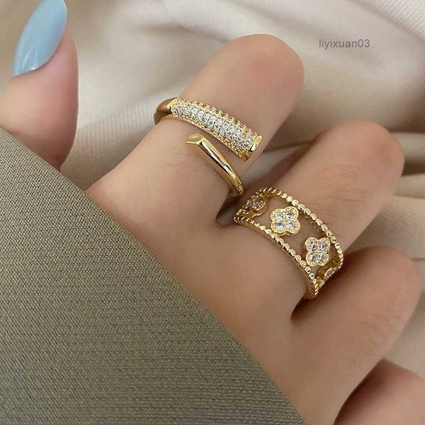 designer jewelry luxury classic 4/four leaf clover charm van kaleidoscope for girl women classic cleef diamond butterfly plated rose gold lu, Silver
designer jewelry luxury classic 4/four leaf clover charm van kaleidoscope for girl women classic cleef diamond butterfly plated rose gold lu, Silver