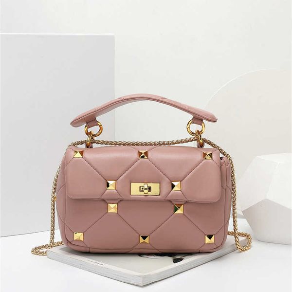 rivet bags velatninio woman designer new bag for handbag rhombic chain diagonal span leather small square net red same style single shoulder
rivet bags velatninio woman designer new bag for handbag rhombic chain diagonal span leather small square net red same style single shoulder