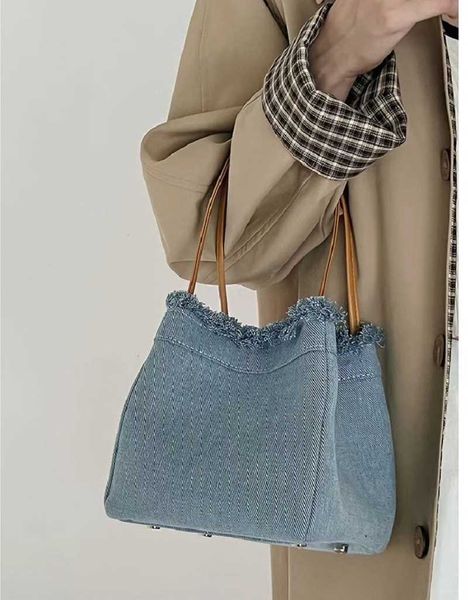 totes women's bag 2023 new high capacity denim canvas portable bucket bag fashion edition vegetable basket handbag
totes women's bag 2023 new high capacity denim canvas portable bucket bag fashion edition vegetable basket handbag