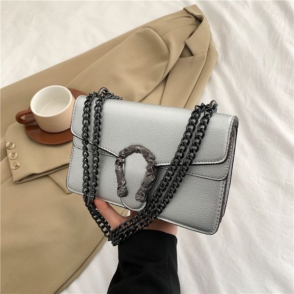 the new fashion texture button handmade bag shoulder bag pu leather lady cross-body bag lady handbag hobo bag
the new fashion texture button handmade bag shoulder bag pu leather lady cross-body bag lady handbag hobo bag