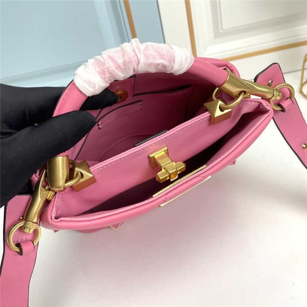 designer tote one 2023 lady bags woman bag for bag handheld bags leather lady lingge designer one shoulder diagonal cross leathe
designer tote one 2023 lady bags woman bag for bag handheld bags leather lady lingge designer one shoulder diagonal cross leathe