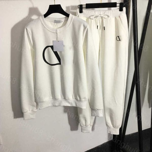 23ss womens designer clothing casual suit women pants sets v letter printed round neck long sleeve hoodie elastic waist casual pants sets wo, White
23ss womens designer clothing casual suit women pants sets v letter printed round neck long sleeve hoodie elastic waist casual pants sets wo, White
