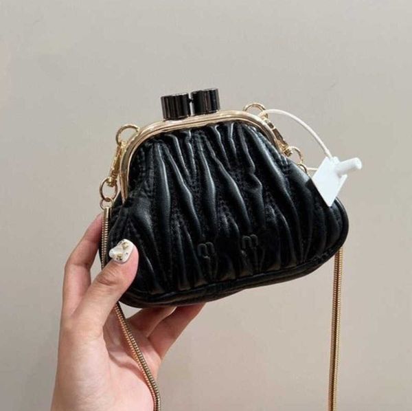 luxury clip bag miu designer shoulder bag women fashion chain crossbody purse mini dumpling handbags messenger french minority
luxury clip bag miu designer shoulder bag women fashion chain crossbody purse mini dumpling handbags messenger french minority