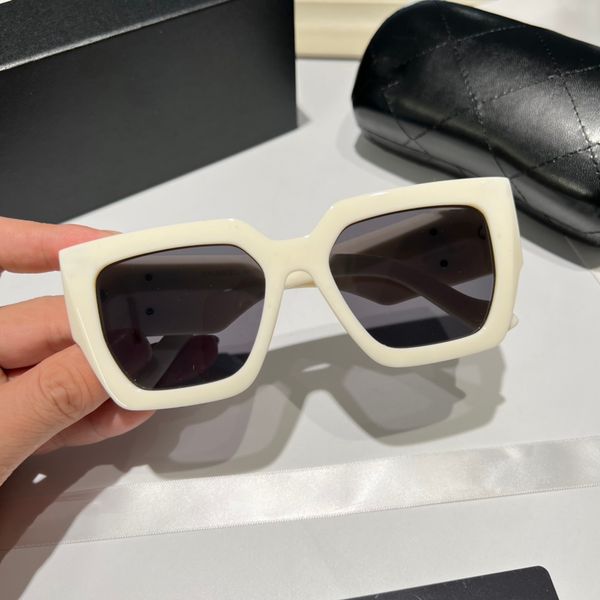 for designer sunglasses woman man glasses polarized uv protectio sol shades goggle with box beach sun small frame, White;black
for designer sunglasses woman man glasses polarized uv protectio sol shades goggle with box beach sun small frame, White;black