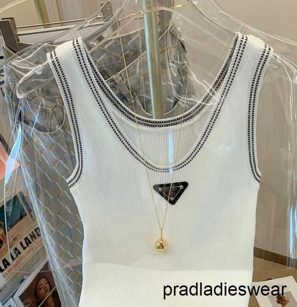 2023 womens t shirts sleeveless woman vests summer tanks camis tees vest short shirt ice silk, White
2023 womens t shirts sleeveless woman vests summer tanks camis tees vest short shirt ice silk, White