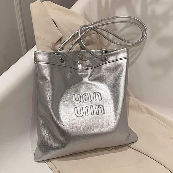 designer bags silver shoulder bag texture fashion bag college student school bag underarm big bag miu tote bag ggsm
designer bags silver shoulder bag texture fashion bag college student school bag underarm big bag miu tote bag ggsm