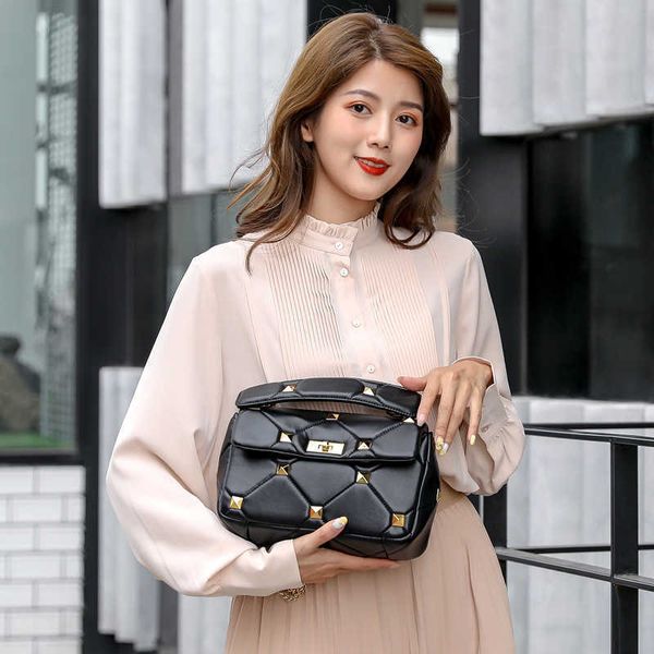 for bag handbag bag designer v lingge woman bags new rivet velatninio chain diagonal leather small square net red same style temperament sin
for bag handbag bag designer v lingge woman bags new rivet velatninio chain diagonal leather small square net red same style temperament sin